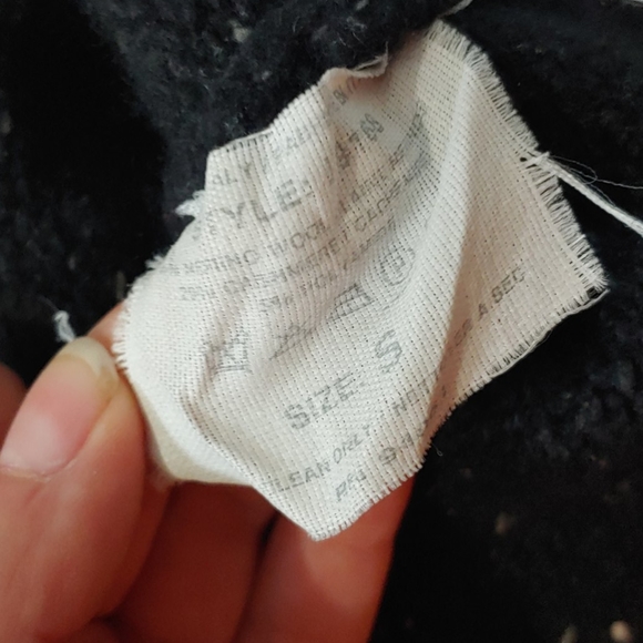 VINTAGE Caché Cropped Sweater - Picture 5 of 5